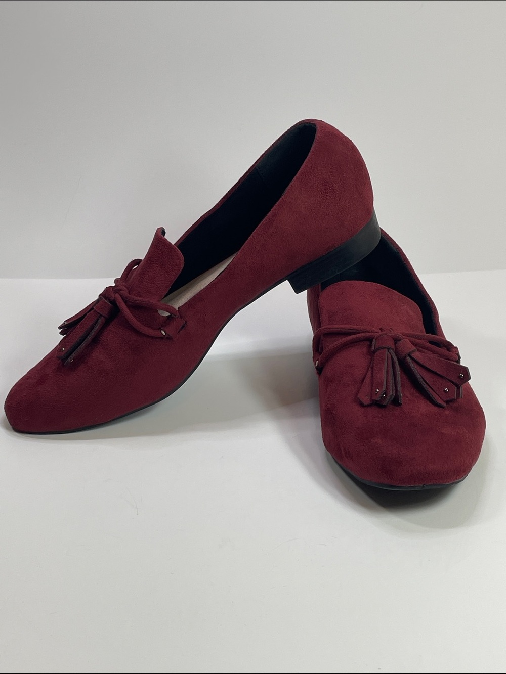 Pink Martini Women's Burgundy Suede Tassel Loafers Size37